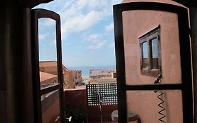 Sea Views / Fabulous Attic / Fast Fibre Optic